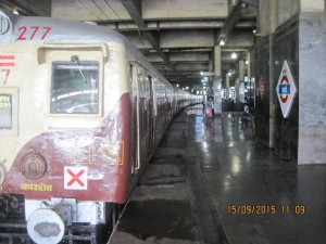 One of many trains at Vashi station
